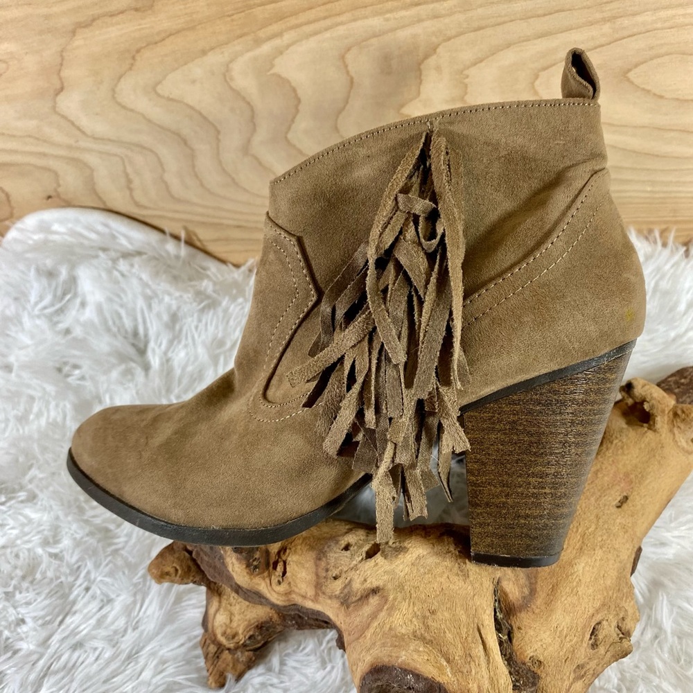 Quipid Fringe Booties